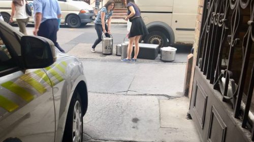 Étellel zárta el a mentők útját