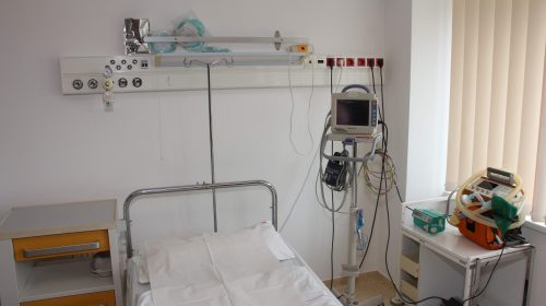 Ápolónők távoznak a intenzív osztályról