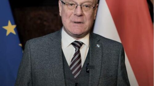 Januártól a kormányablakokban is igényelhető lesz a Gondosóra