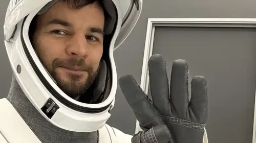  Integessetek Kapu Tibornak ma este – hadd lássa, hogy itt lent is vele vagyunk! 