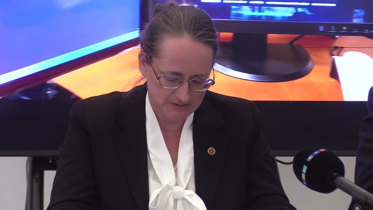 Lecsaptak az online csalók hálózatára: Bűnszervezetben elkövetett pénzmosás miatt emelt vádat a Veszprém Vármegyei Főügyészség